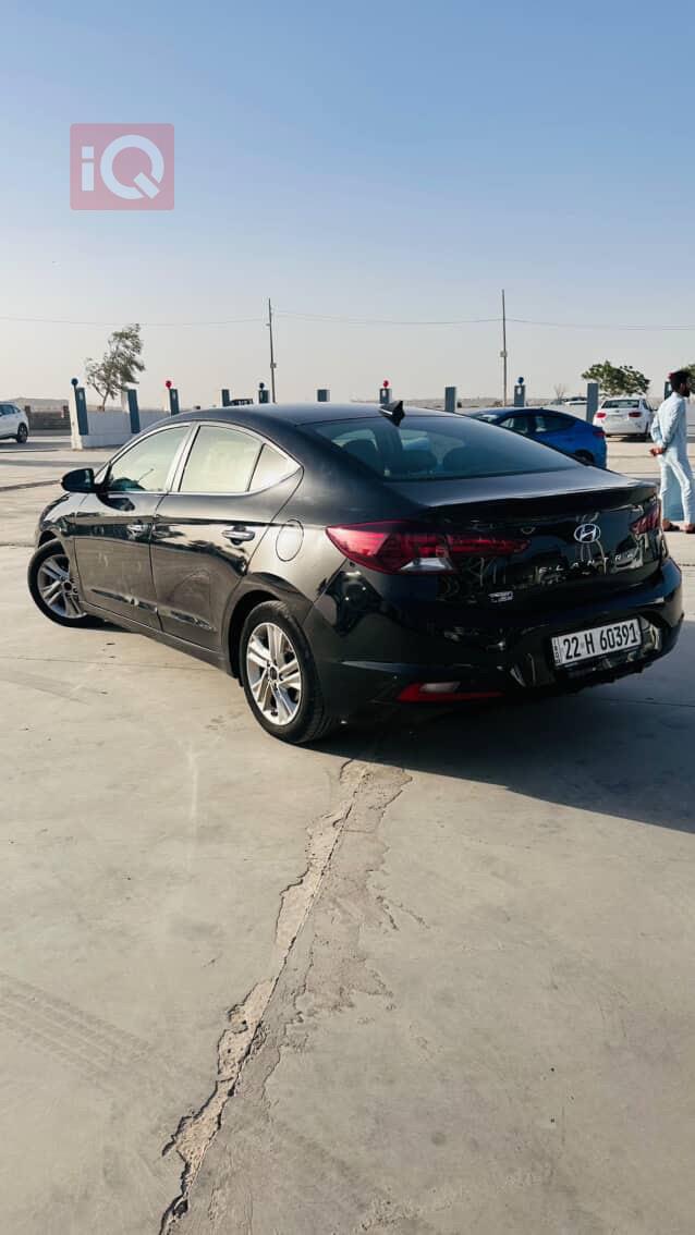 هیوندای ئەلەنترا